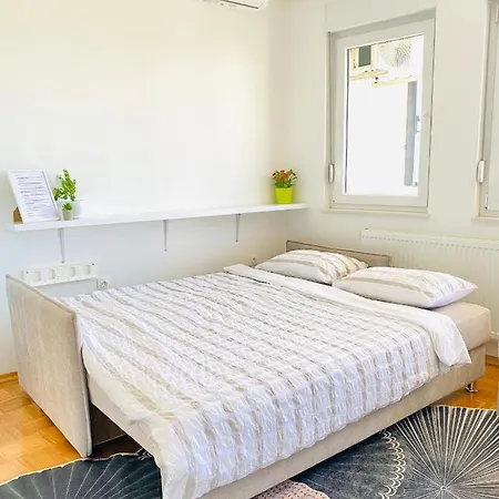Lux Apartman Terasa *